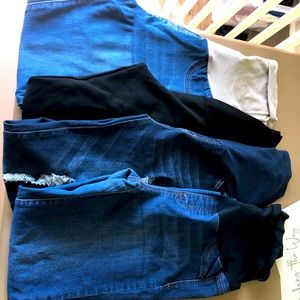 Woman maternity jean/legging (1 meduim,2 large,1 XL) 3 jeans, 1 black legging)